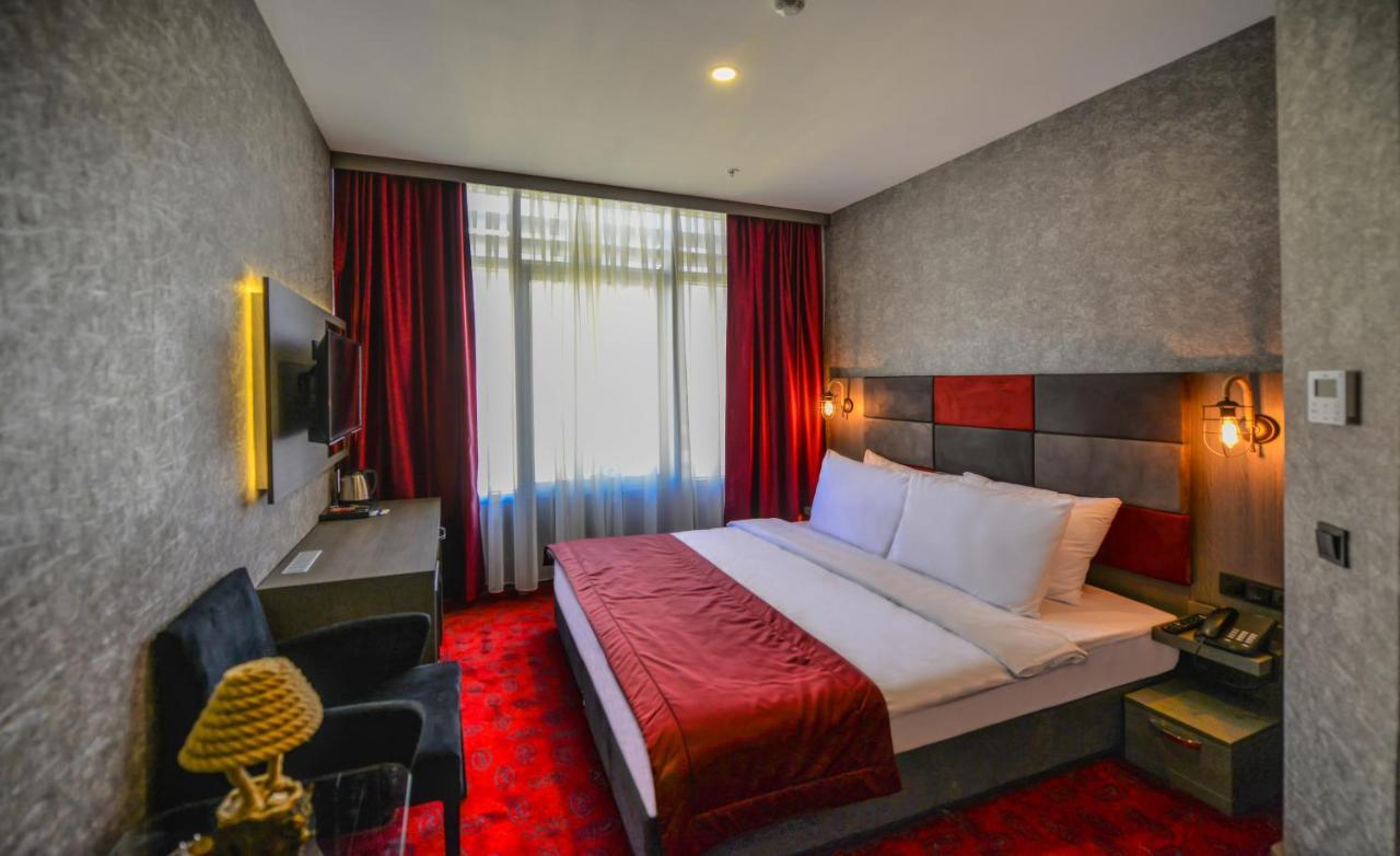 A11 Hotel Atasehir อิสตันบูล ภายนอก รูปภาพ