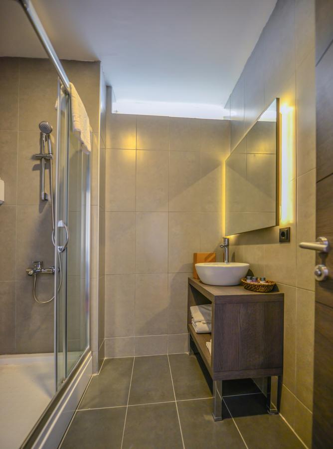 A11 Hotel Atasehir อิสตันบูล ภายนอก รูปภาพ